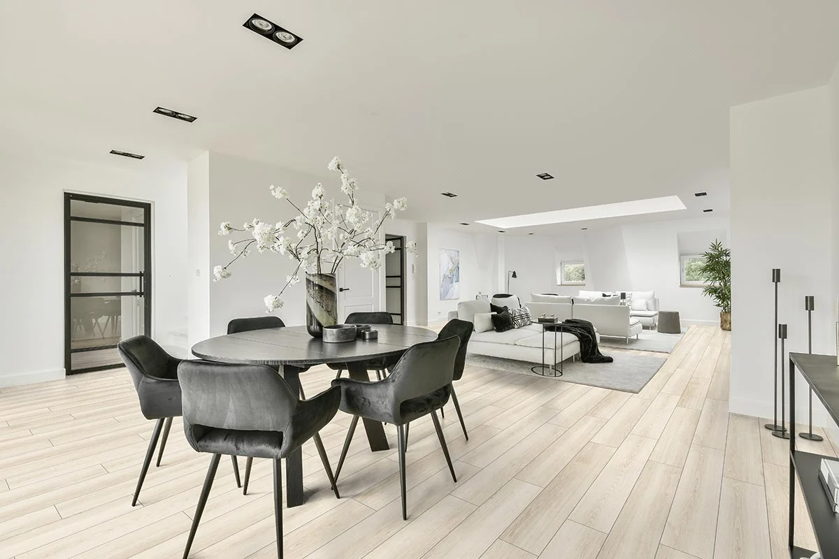 Laminate Series Woods 8mm Laminate Flooring Snowdrop Oak, 8mm x 193mm product image 1 | Wood Floors Online