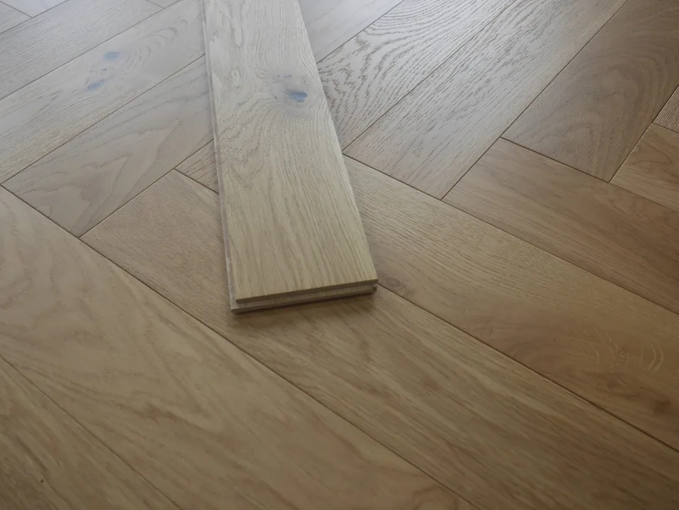 Brushed Matt Lac Natural Oak Engineered Herringbone, 14mm x 125mm product image 1 | Wood Floors Online