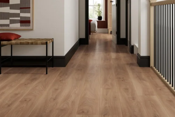 Series-Woods-10mm-Laminate-Flooring-Golden-Oak-Showroom_c2b8e943-b515-40ad-8eff-03de63208e40