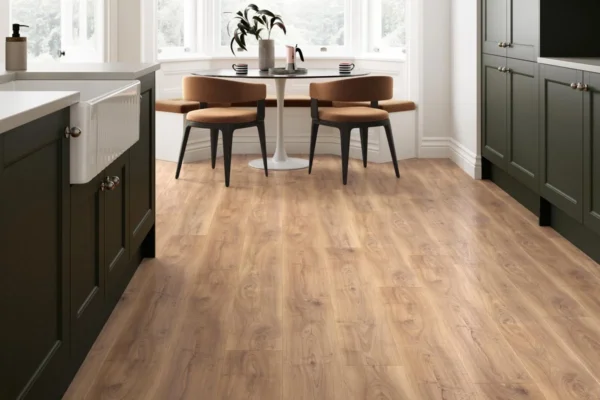 Series-Woods-12mm-Laminate-Flooring-Warm-Honey-Oak-Showroom_0b9ebe3f-a747-42a1-87df-7ff7825d7962