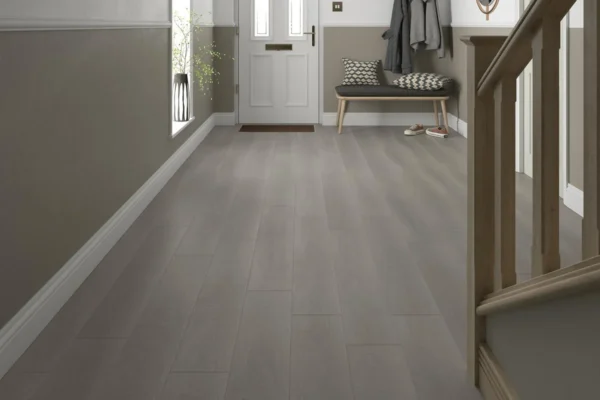 Series_Woods_10mm_Laminate_Dove_Grey_Oak_04_trade_df768416-be90-4b90-8b39-2f4ab82867bb