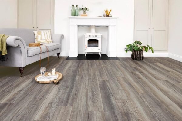 Woods_Professional_10mm_Laminate_Flooring_Harbour_Oak_Greys_01_retail_c9bc4a06-48a0-42e3-9de1-85ee25cab7e1