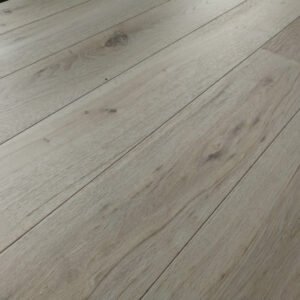 Engineered oak 14/3 × 190 × 1900 mm | Invisible Finish Lac, 3-ply-OE1490R - Image 1