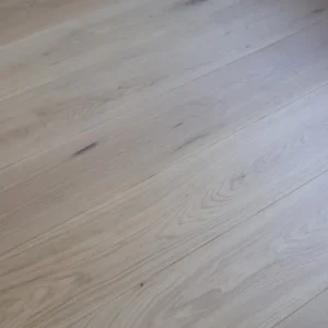 Engineered Oak Flooring 15/4 x 240 x 2200 | Invisible Finish (matt lac) | Classic Grade – YT-WF-OE1540LM - Image 1