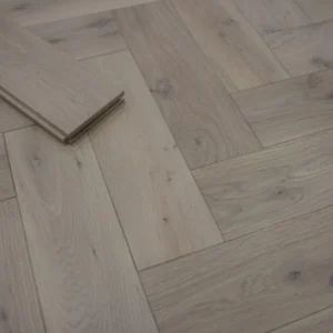 Solid Herringbone 18 x 90 x 300 | Natural Wood | Invisible Finish Lac – YT-WF-OSH180 - Image 3