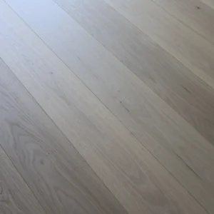 Engineered Oak 15/4 x 190 x 1900 | Natural Oak | Invisible Finish Lacquer – YT-WF-OE1590PS - Image 2